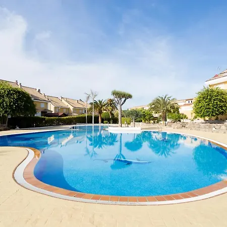 With 3 Bedrooms In Arona With Wonderful Sea View Shared Pool Furnished Terrace 20 M From The Appartement *