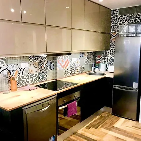 Seaside Serenity: 3-bedroom Arona With Pool Playa de las Americas (Tenerife)